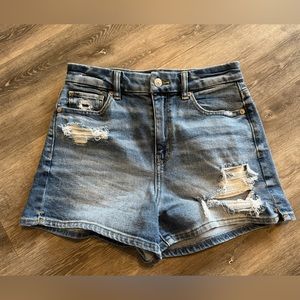 American Eagle stretch distressed Womens Curvy Mom shorts - size 2